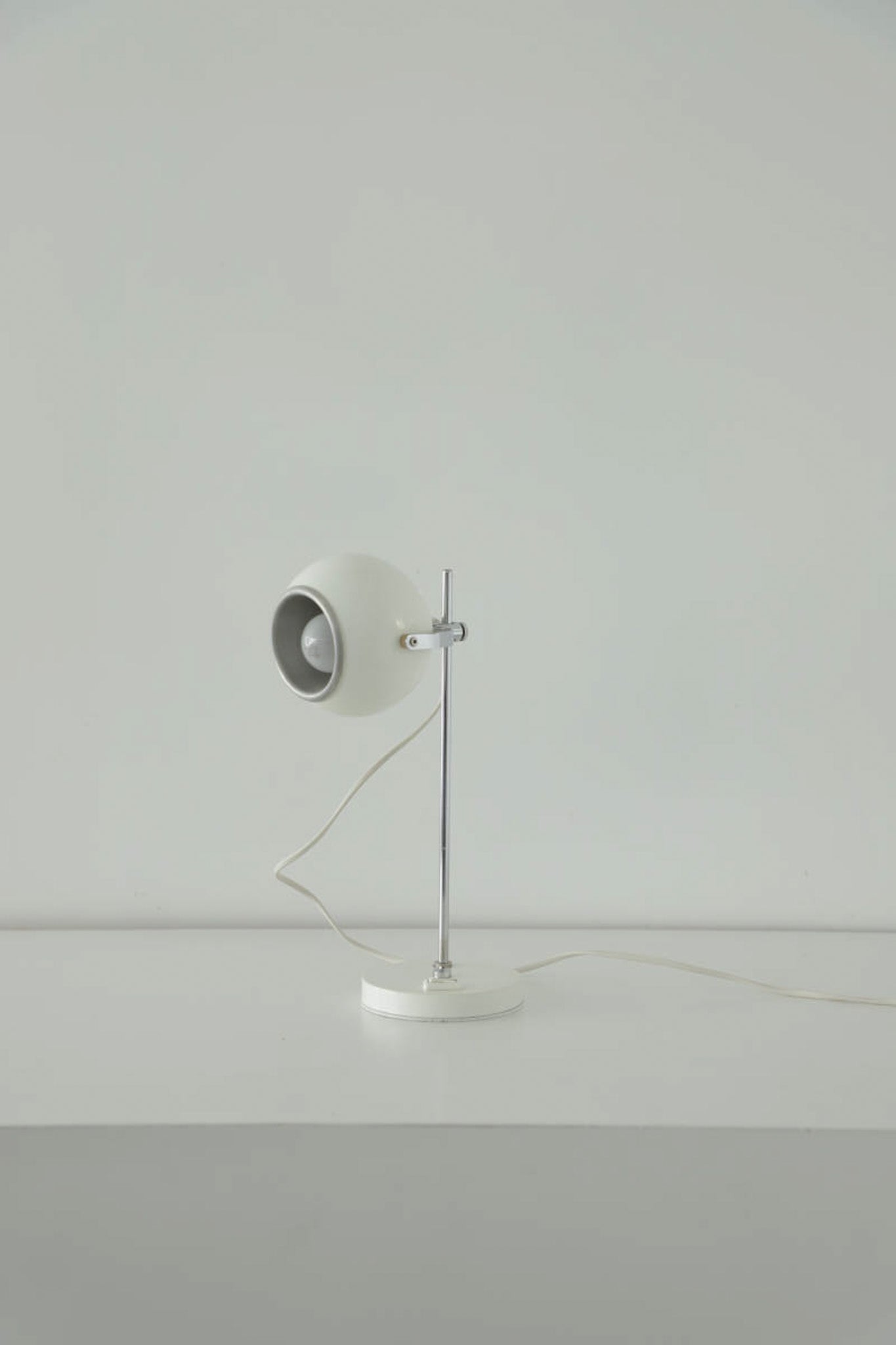 ヴィンテージランプ Lighting sculpture eye 1970s eye ball desk lamp – unplugged sapporo