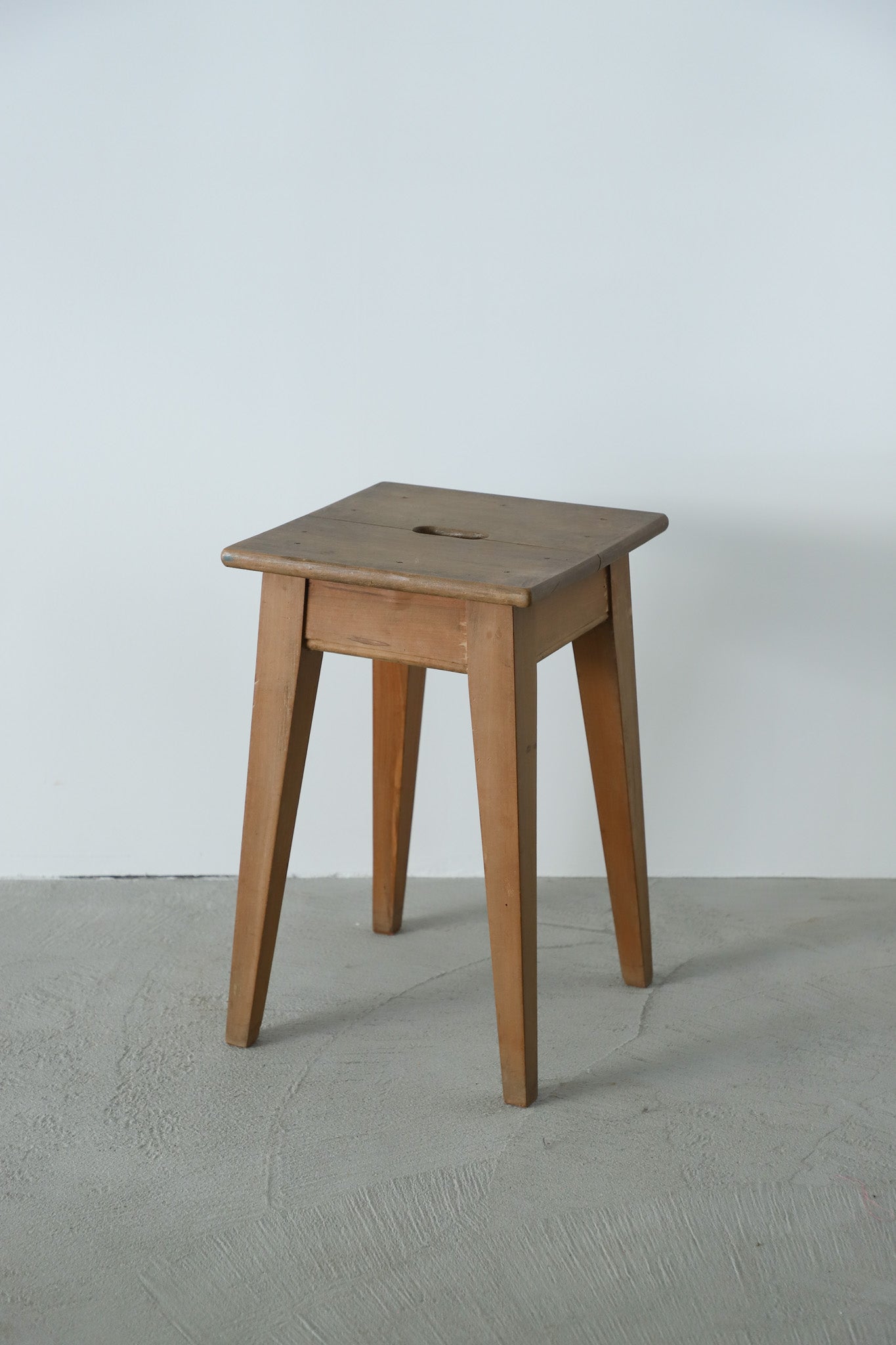 CIRCA 1960S ATELIER STOOL – unplugged sapporo